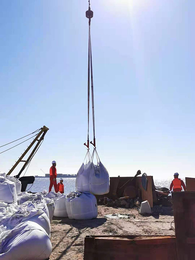 月東油田海底管道懸空裸露治理工程（chéng）順利完工