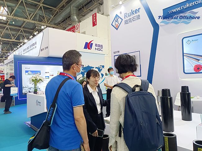 我司(sī)參觀第二十三屆中國國際石油石(shí)化技術裝備展覽會 我司參觀第二十(shí)三屆中國國際石油石化技術裝備(bèi)展覽會