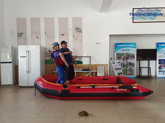 中文字幕精品人妻熟女海工攜手濱海藍天救援隊開展（zhǎn）CPR心肺複蘇和基礎繩結實地培訓活動