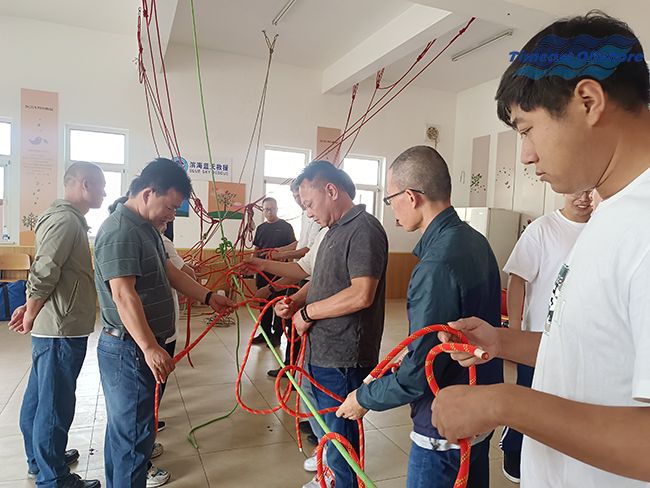 中文字幕精品人妻熟女海工攜手濱海（hǎi）藍天（tiān）救援隊開展（zhǎn）CPR心（xīn）肺複（fù）蘇和基礎繩結實地培訓活動